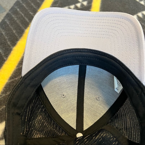 Madrone SnapBack Mesh Hat - Picture 13 of 15